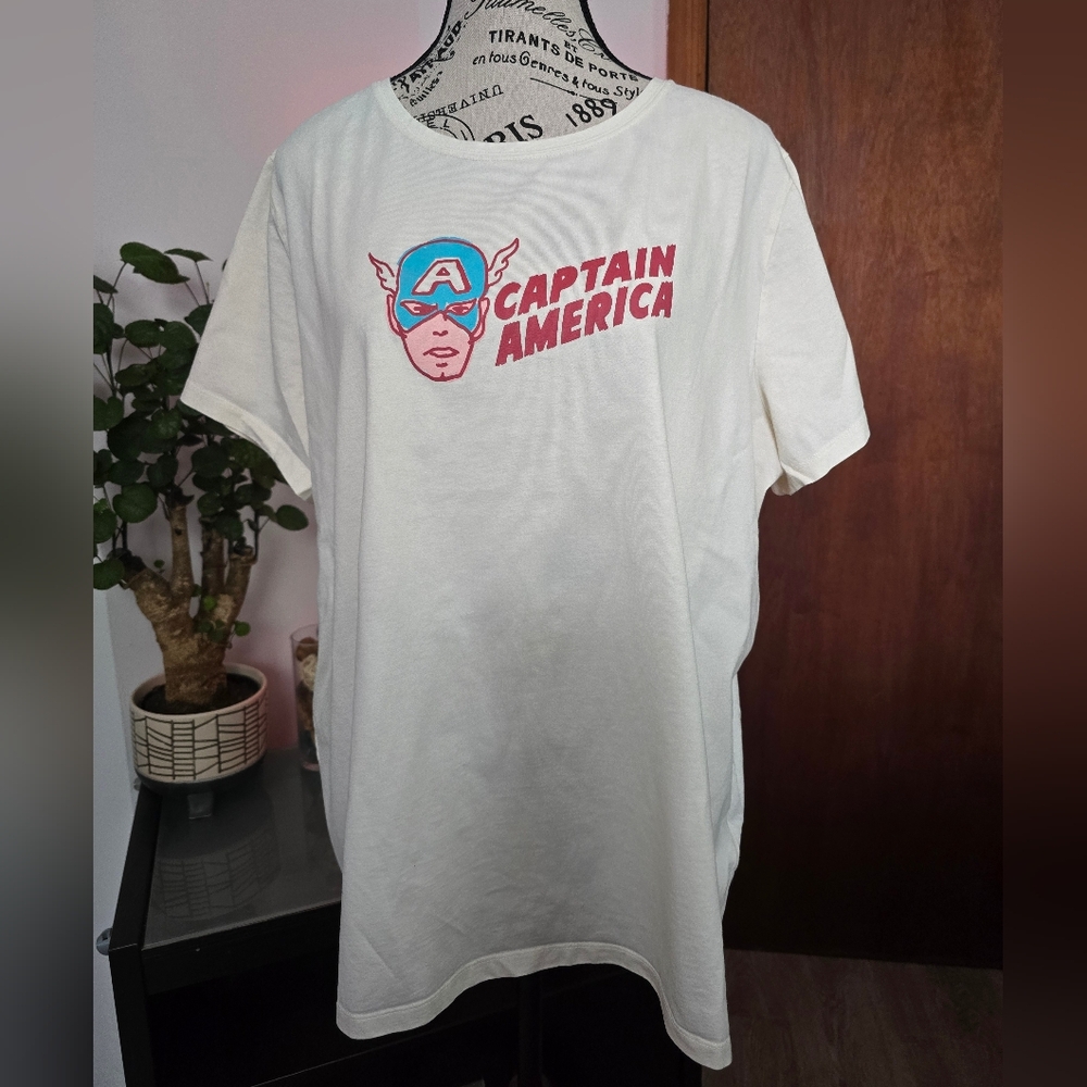 Women' Graphic Tee